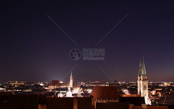 纽伦堡市的夜景图片