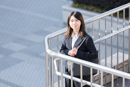 亚裔日语年轻女大学图片