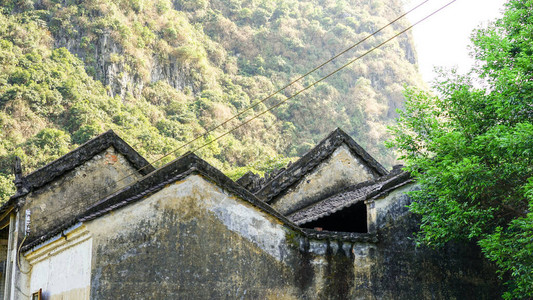 广东省英德传统建筑风格的旧古老废弃村广图片素材