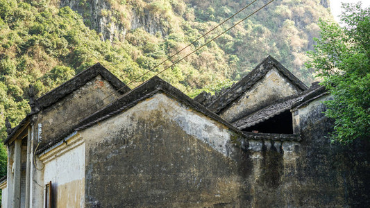 广东省英德传统建筑风格的旧古老废弃村广图片素材