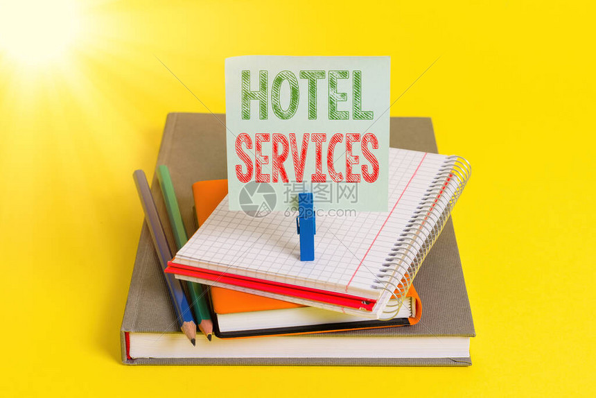 手写文本酒店服务概念照片设施住宿和住宿房屋的设施书铅笔矩形状提醒笔记本晾图片