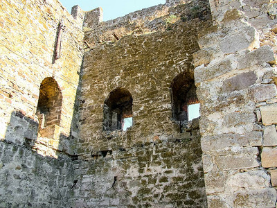 幸存的墙是古老的热那亚堡垒图片