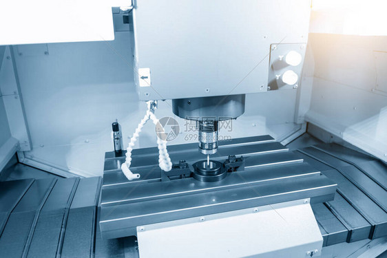 触摸探测器附着CNC碾磨机测量仪的尺寸图片