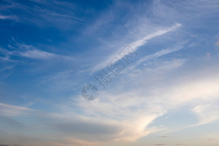 高空卷云文本写作的背景和纹理图片