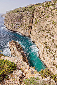 马耳他北部海岸的洛基悬崖被称为丁格图片