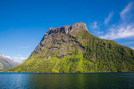 挪威Urke村和Hjorundfjordenfjordnfjord的图片段图片