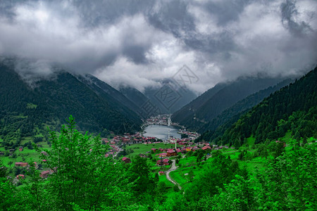 Uzungol湖景龙湖特拉布宗山和湖的顶层景色图片