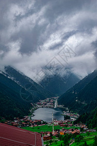 Uzungol湖景龙湖特拉布宗山和湖的顶层景色图片