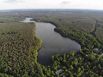 勃兰登堡州MrkischOderland区Altlandsberg和Strausberg两镇之间约4公里长400米宽的Btzse背景图片