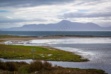 爱尔兰马约县克莱乌湾与布莱克索德湾之间地峡上的图片