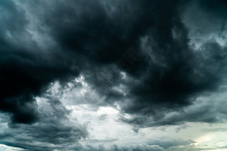 雷暴天空雨云图片