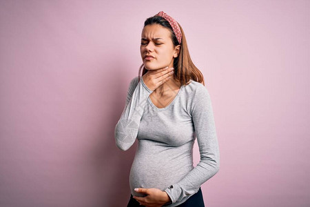 年轻漂亮的少女怀孕图片素材