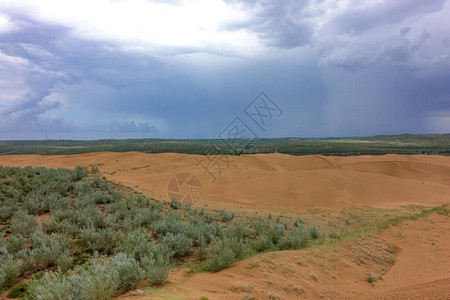 内蒙古的沙丘图片