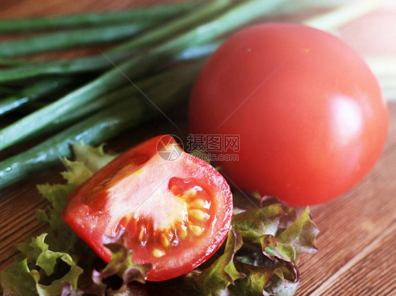 绿色沙拉番茄图片