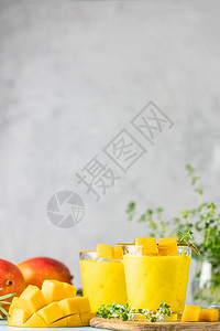 黄色印度芒果酸奶yogurt饮曼戈拉西Mango图片