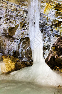 斯洛伐克的多宾斯克冰洞图片
