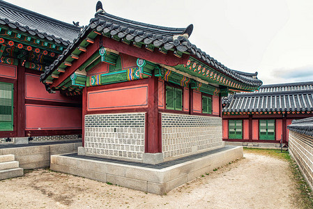 南韩首尔长度玉宫建筑群的屋顶被弯曲图片