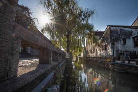 平江路是一条保留旧苏州风格的历史道路背景图片