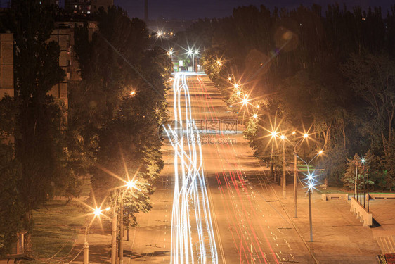 城市夜晚路图片