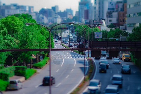 东京白天大道的微型城市街道图片