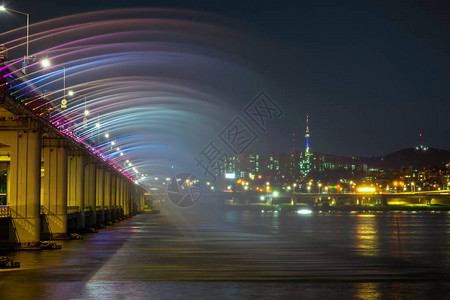韩国首尔半浦大桥彩虹喷泉表演背景图片