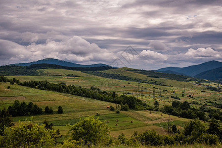 在喀尔巴阡山的博尔扎瓦山脉中可以看到图片