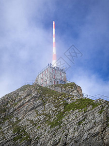 瑞士有收音台和电视塔的Sae图片