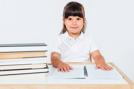 学校的布莱奈特女孩图片