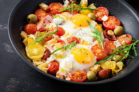 英语早餐煎蛋火腿西红柿和黄图片