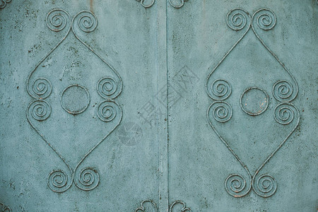 古老的质朴蓝色金属门房子的老式铁门旧金属门背图片