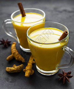 黄调味拿铁饮料金奶加肉桂黄调味姜汁和蜂图片