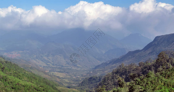 越南TonkineseAlpsSapa山丘农村地区图片