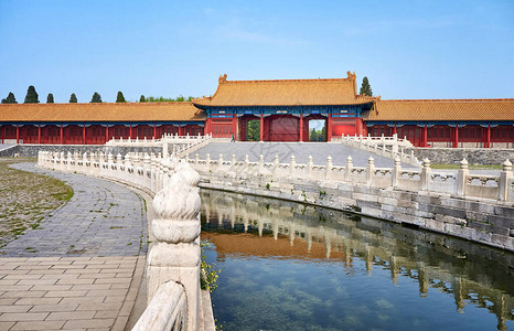 古代建筑蓝天映衬的历史建筑内金水北京故宫图片