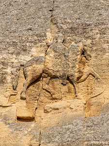 马达拉骑马者或马人早期中世纪大块岩石解脱雕刻在穆尔加里亚东北部图片
