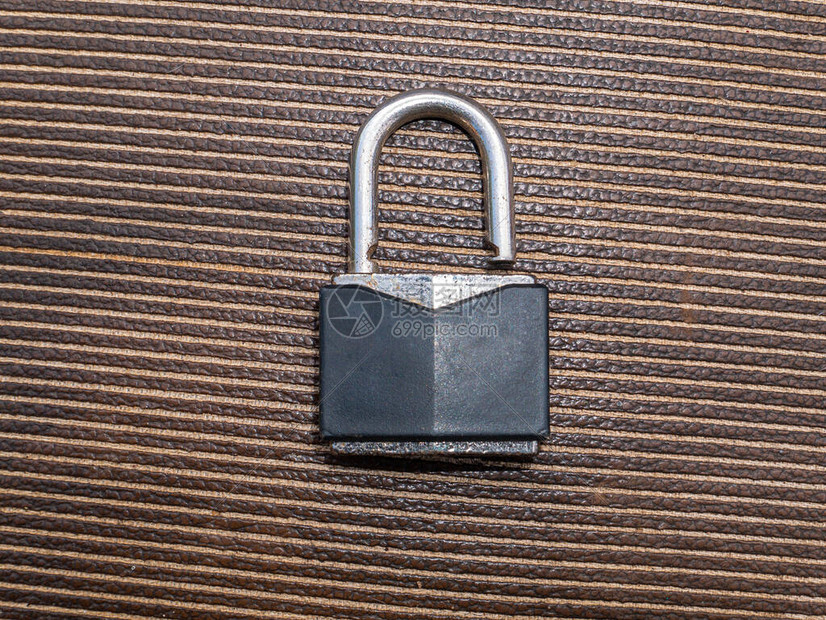 防守铁闸锁定胜局末节关键抢断震惊全场