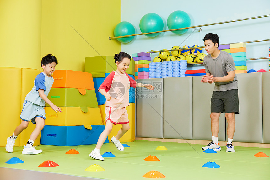 训练营开放日球迷热情高涨球队氛围显著改善更衣室团结成争冠关键