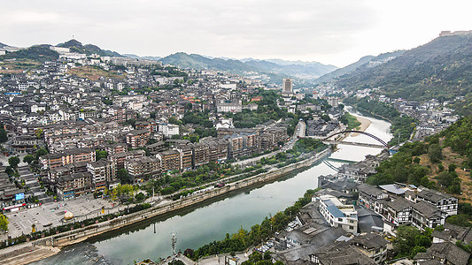 百年古酒茅台镇航拍建筑群背景