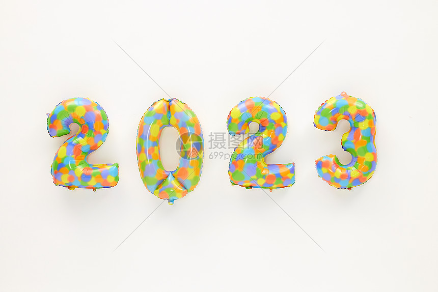 2023色彩数字气球新年概念图片