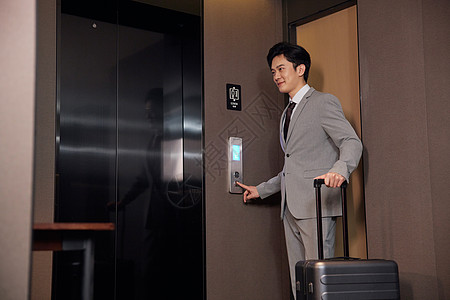 图片商务人士机场出差高清图片出差的商务女士高清图片商务男士酒店