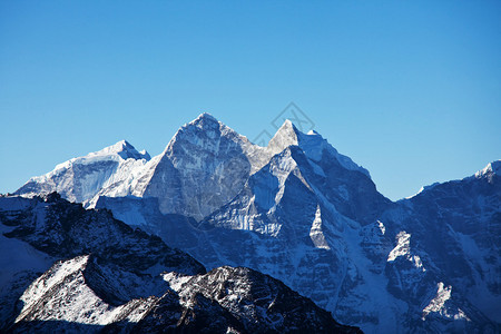 喜马拉雅山背景图片