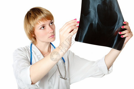看X射线图像的沉思女医生图片