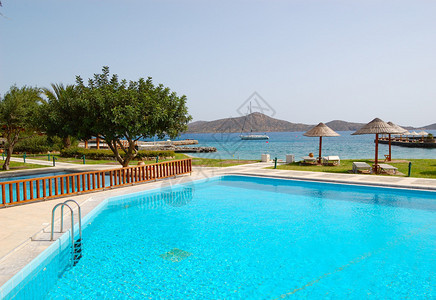 希腊克里特豪华酒店海滩游泳池图片