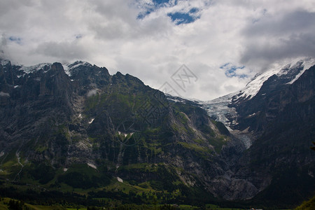 来自瑞士第一山的视图图片