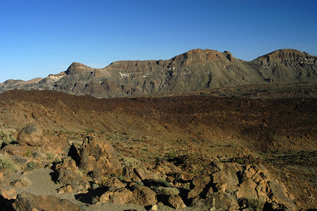 山区岩石图片