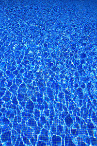 蓝砖游泳池水反图片