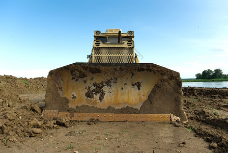 停在工地的重型建筑设备D图片