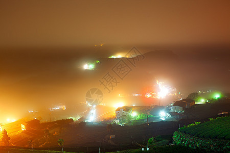 山云夜景和图片