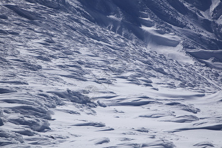 日本东北藏王山被风吹雪图片