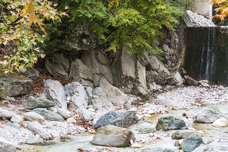 高山和岩石在希腊图片