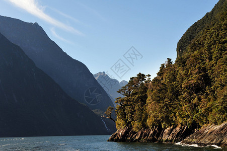 新西兰南部岛屿Fiordland公园的景观图景图片